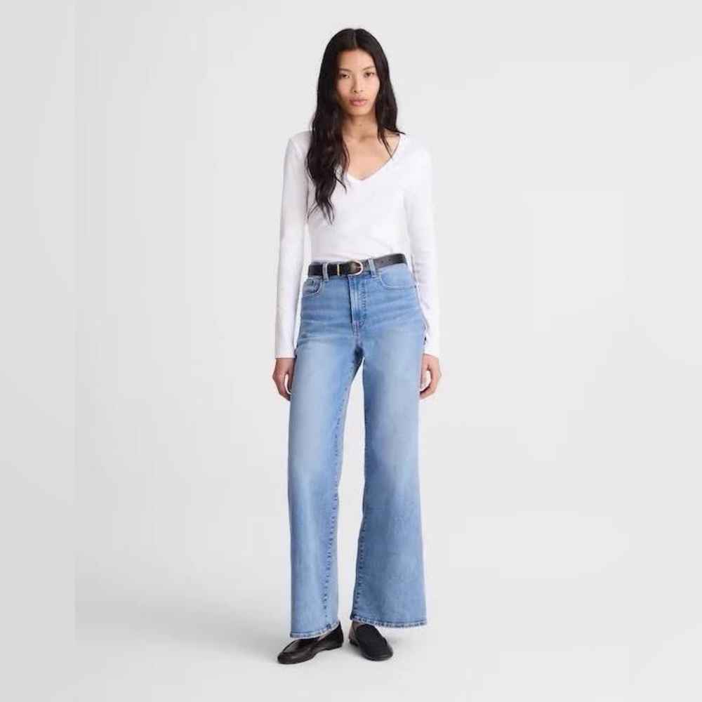 Madewell
The Wide-Leg Jean in Super Stretch Denim